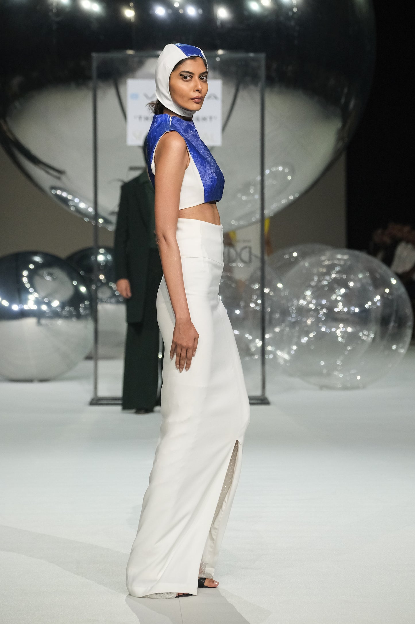 Volt Slit Skirt