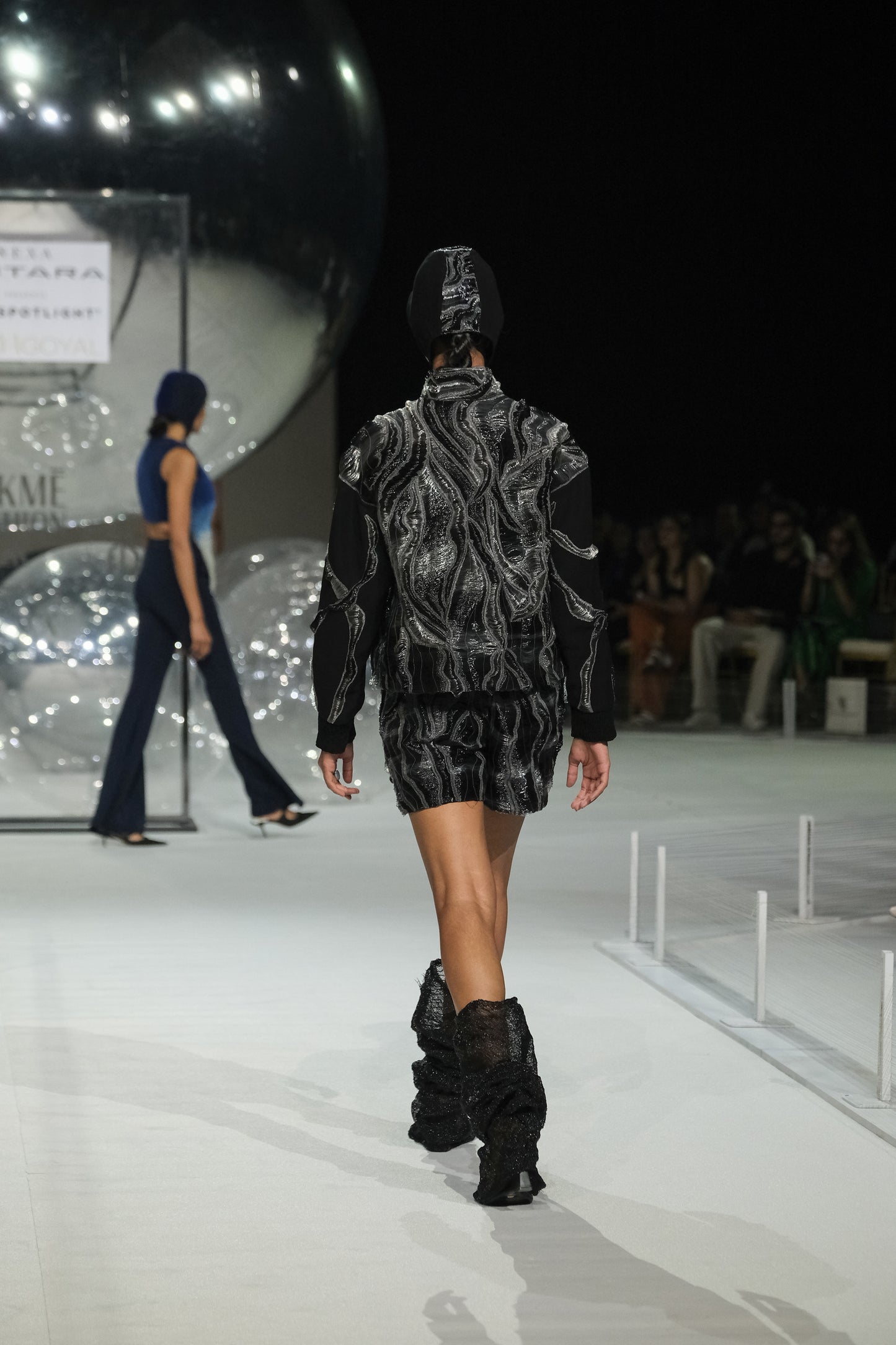 Hand Wave Jacket