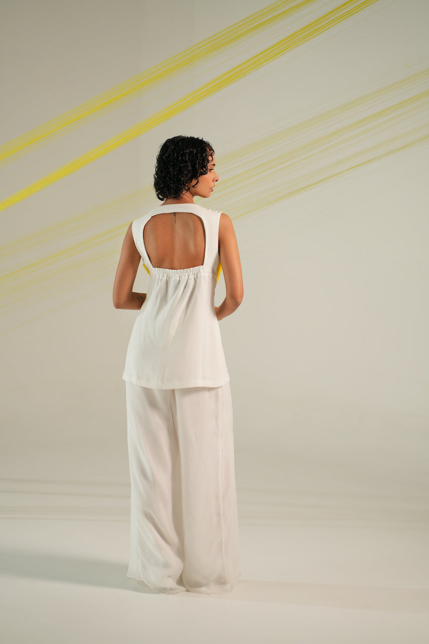 Contoured Slit Top