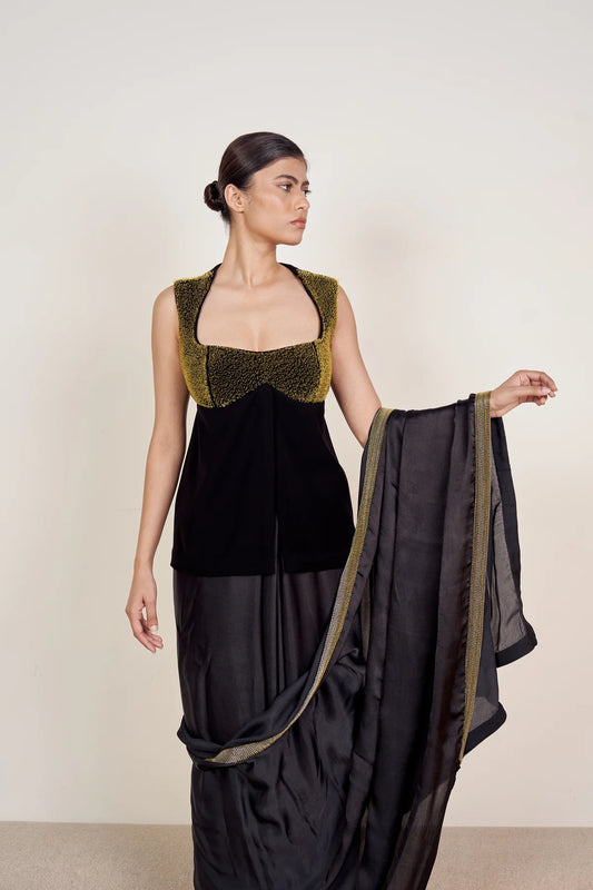 Contoured Slit Top